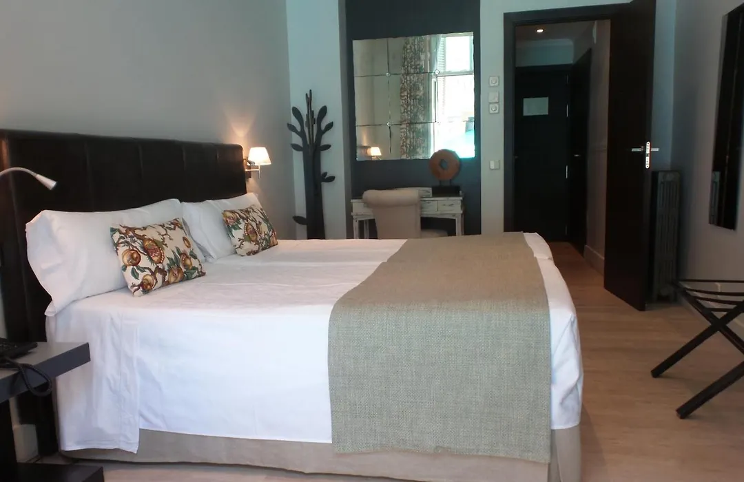 Hotel Moderno Puerta Del Sol-1
