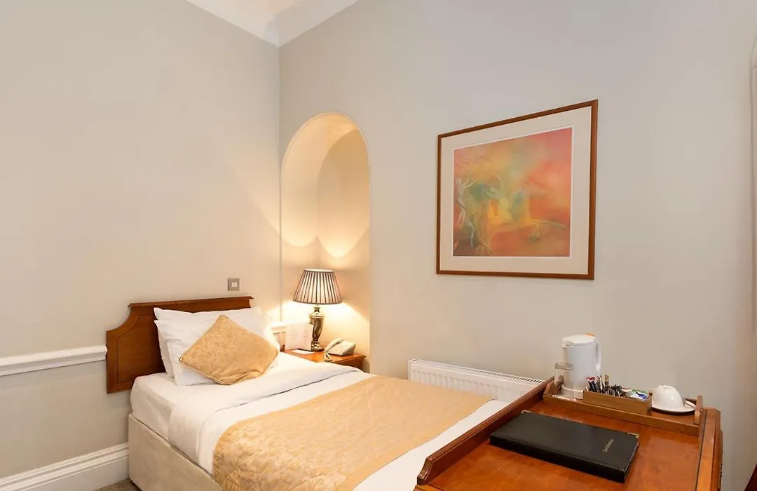 Staunton Hotel-1
