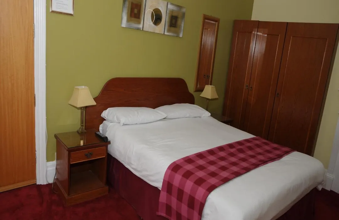Wimblehurst Hotel-1