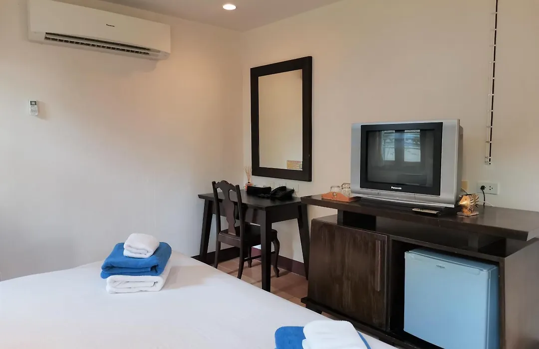 Holiday Villa, Lanta-1