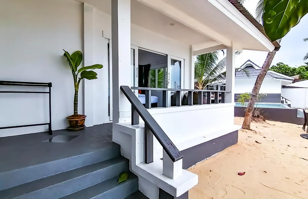 The Cosy Maenam Beach Resort-1