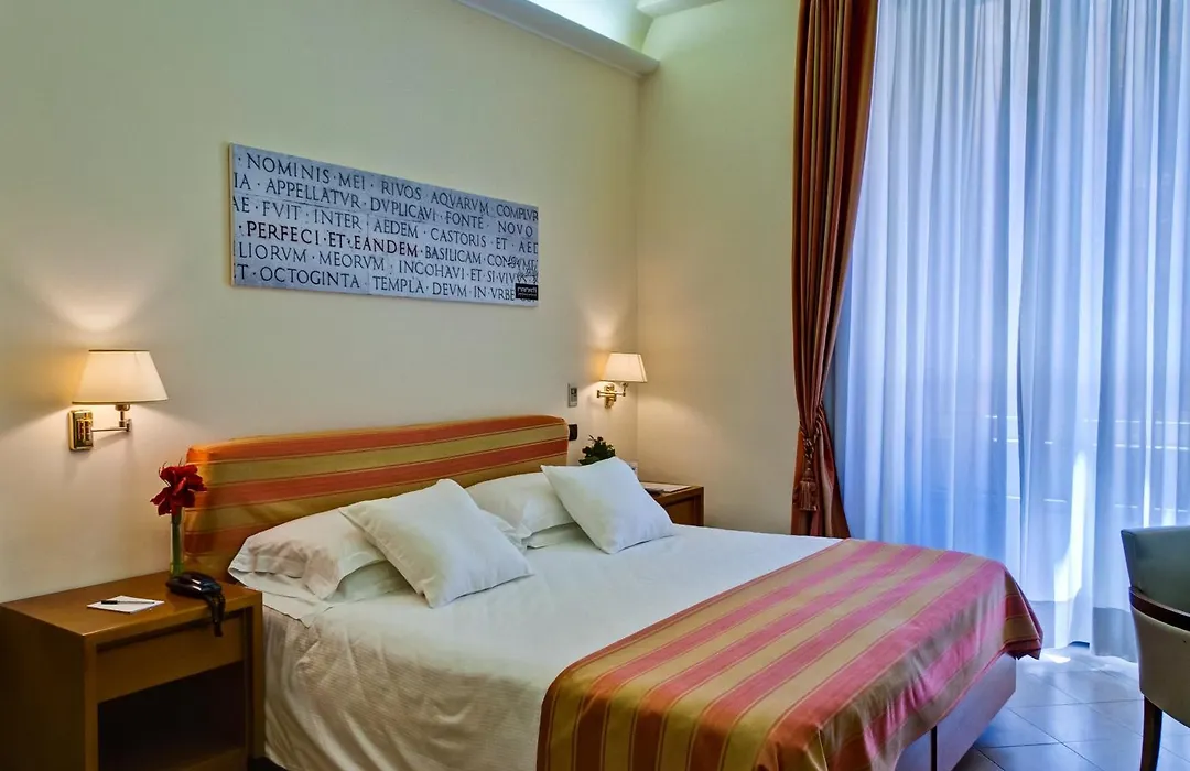 Crosti Hotel-1