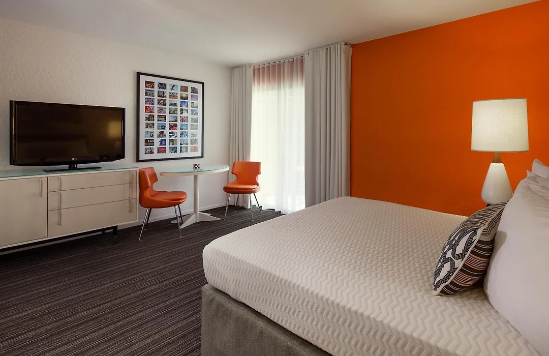Inn At Venice Beach-1