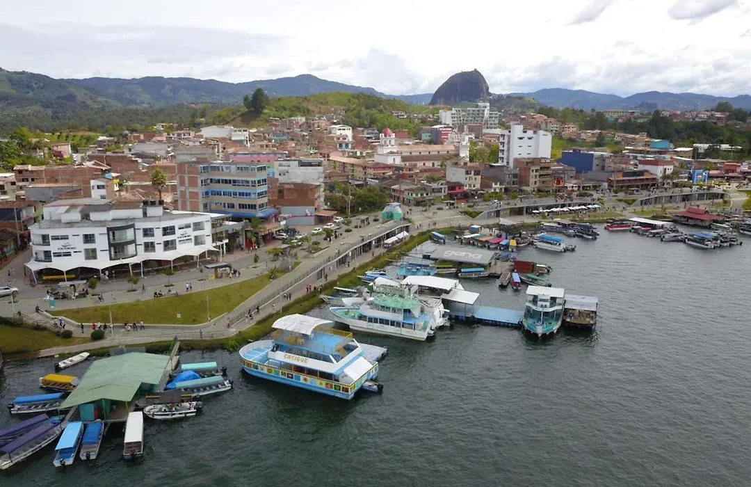 Hotel Portobelo Guatape-1