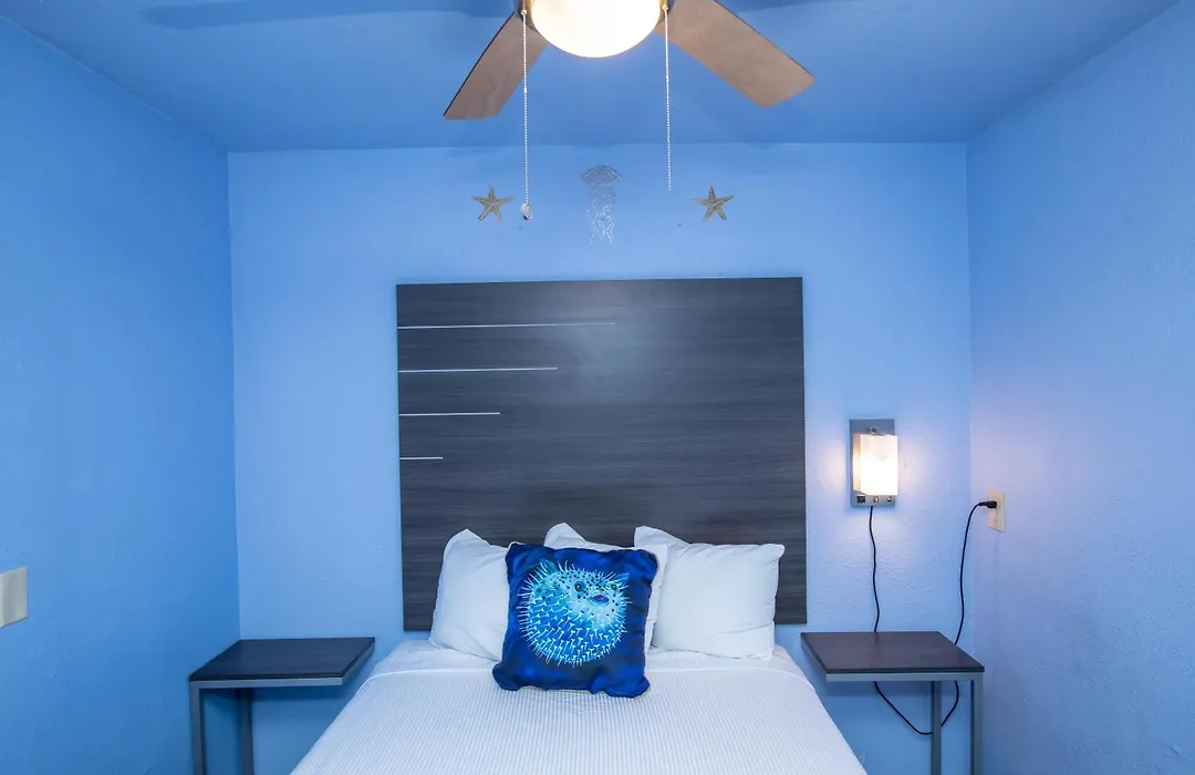 Aqua Breeze Inn-1