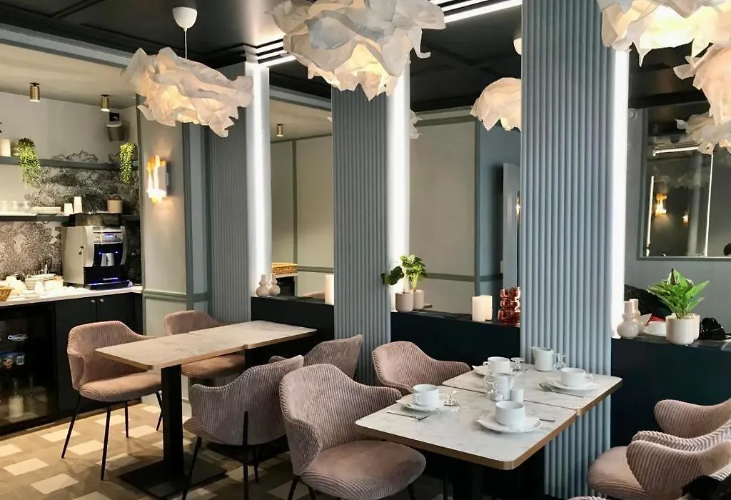 Amadeus Hotel-1