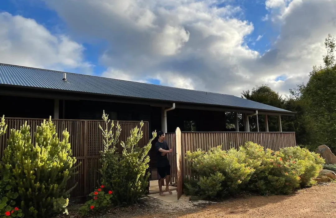 Grape Juice Retreat Rustic Romantic Gateway 5Mins To Beaches & Town-1