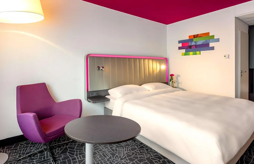 Park Inn by Radisson Nürnberg-1
