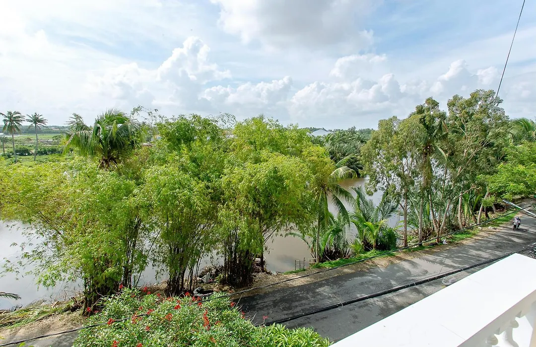 Hoi An Aurora Riverside Hotel And Spa-1