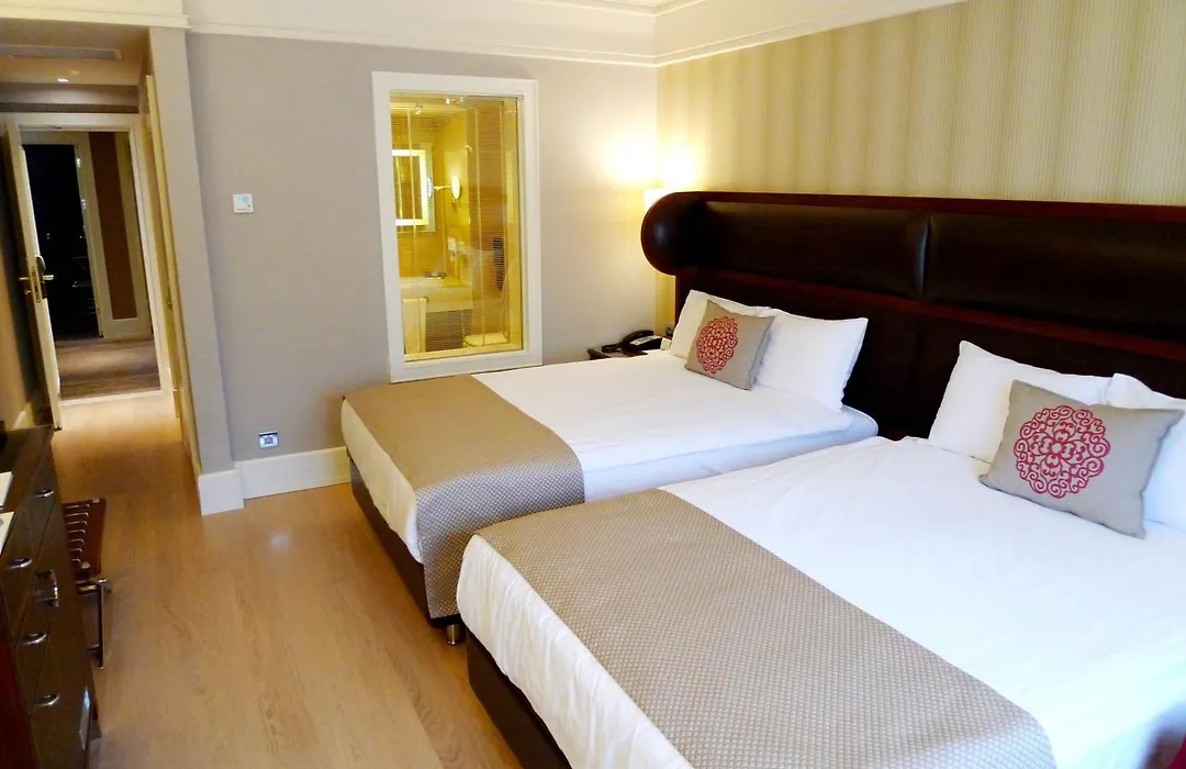 Titanic Comfort Sisli-1