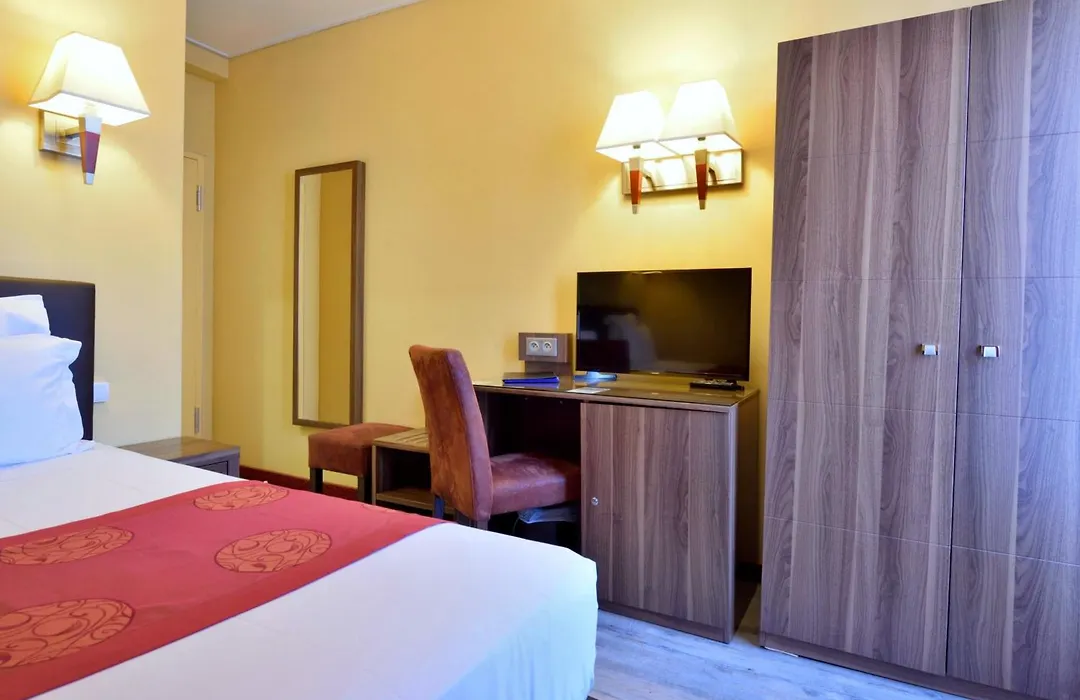 Hotel Capitole-1