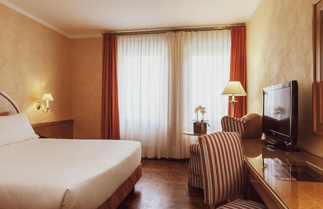 Agora' Palace Hotel-1