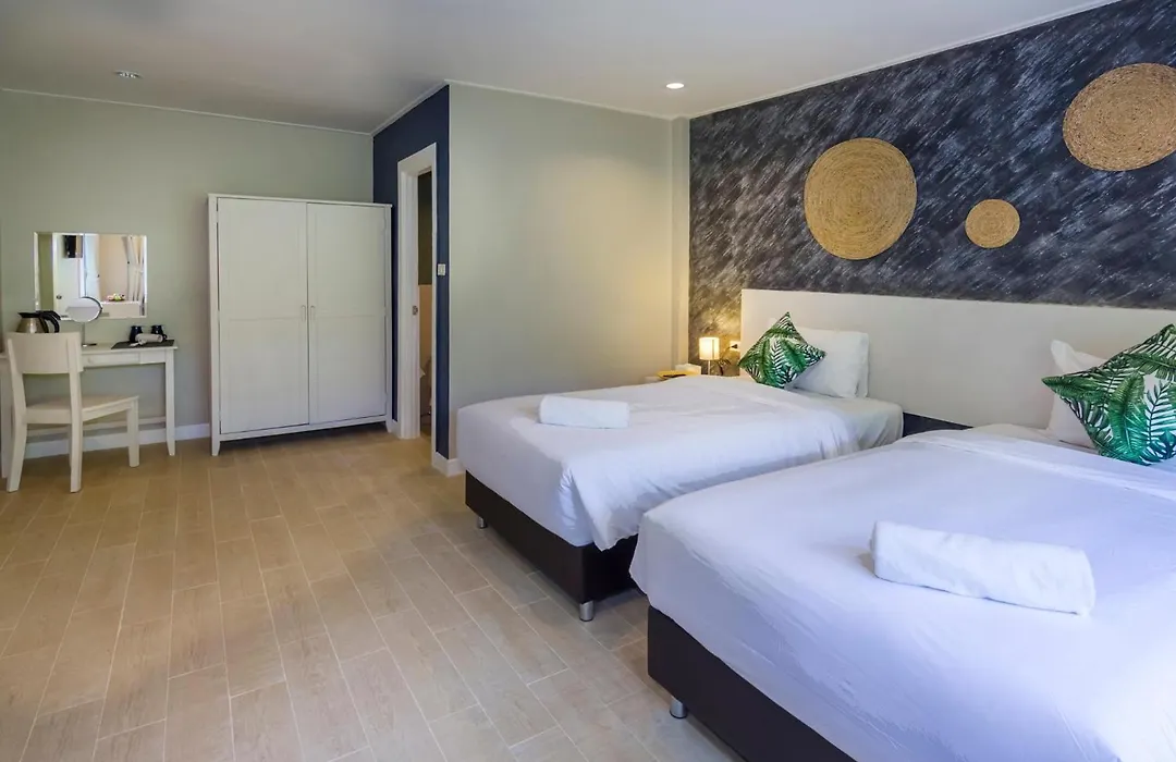 Let'S Hyde Pattaya Resort & Villas - Pool Cabanas-1
