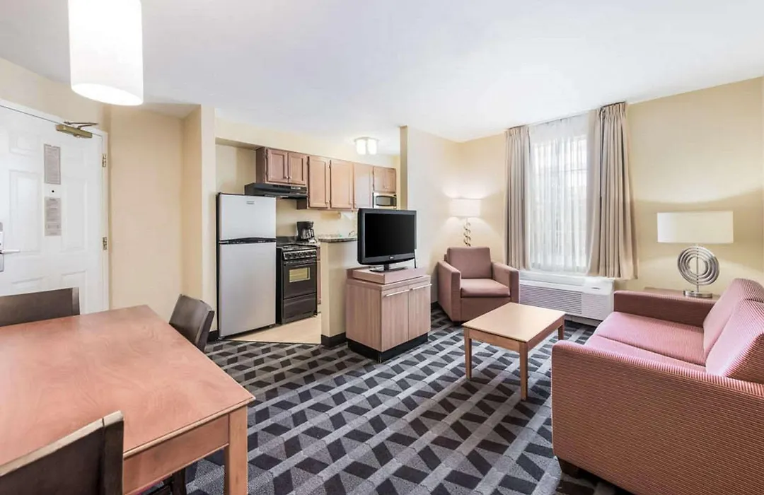 Birch Hills Suites - Blue Ash-1