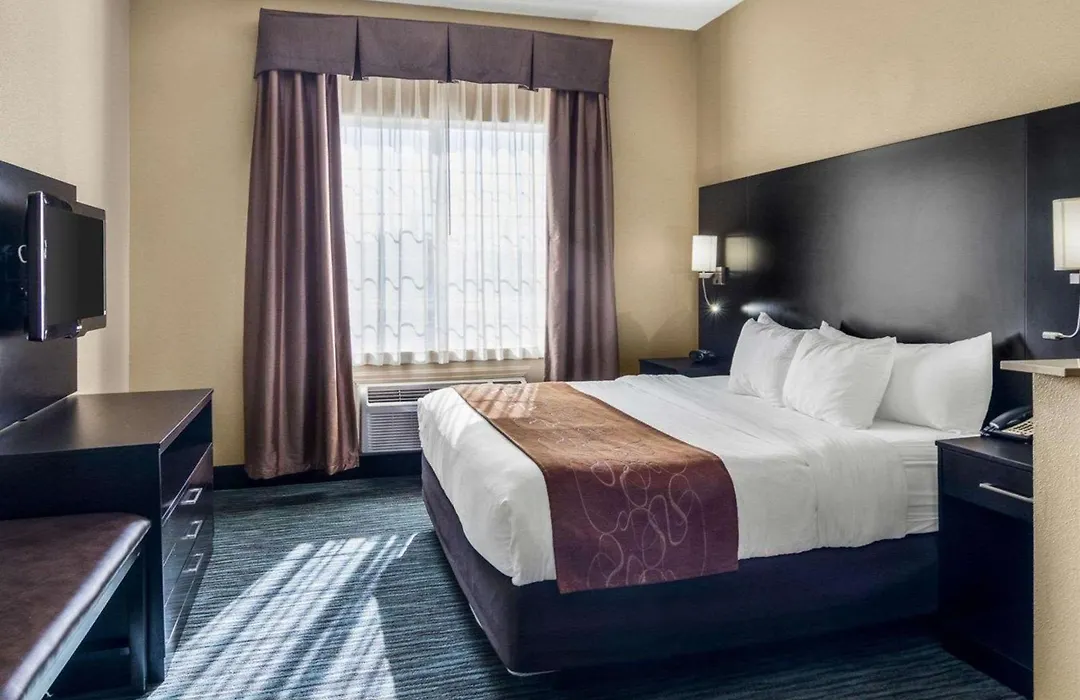 Comfort Suites Odessa Near University-1