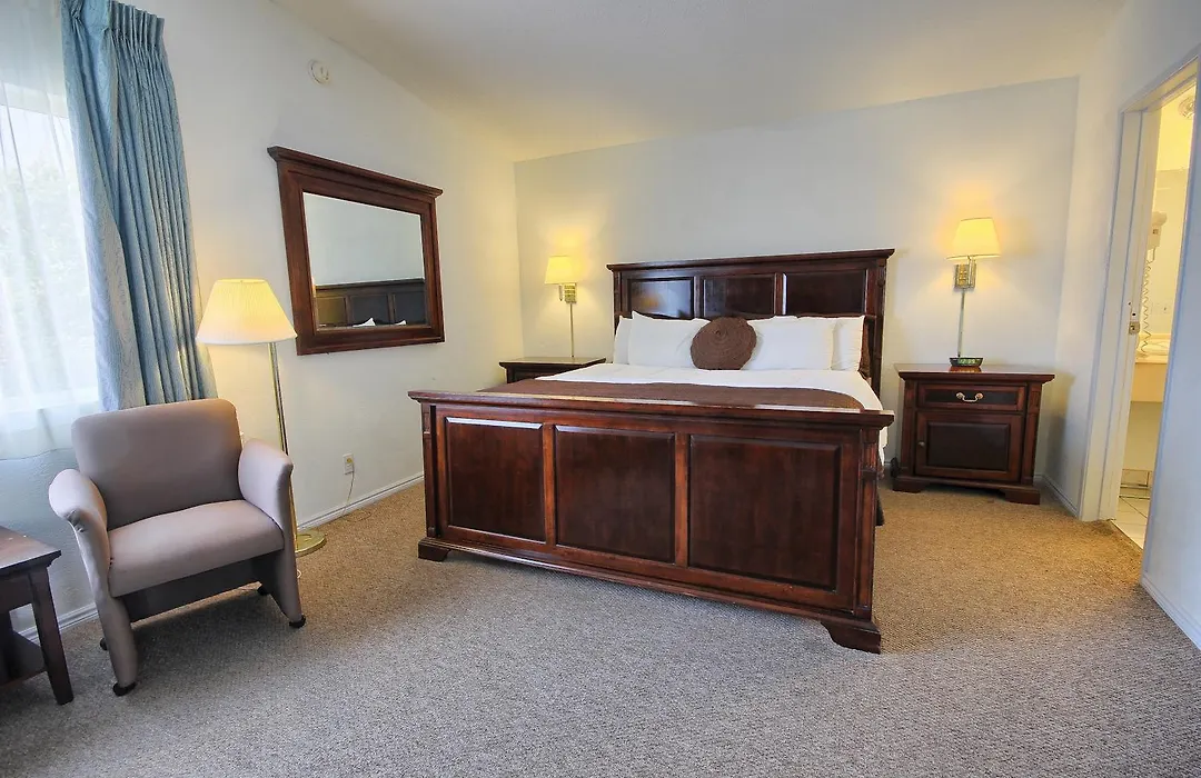 San Simeon Lodge-1