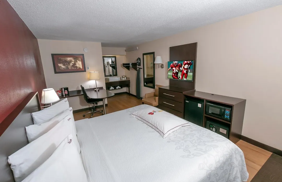 Red Roof Inn Plus+ Wilmington - Newark-1