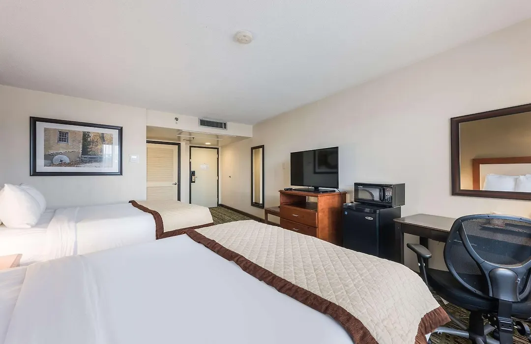 Clarion Hotel & Suites-1