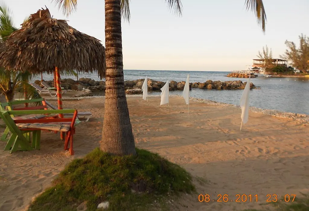Pipers Cove Resort-1