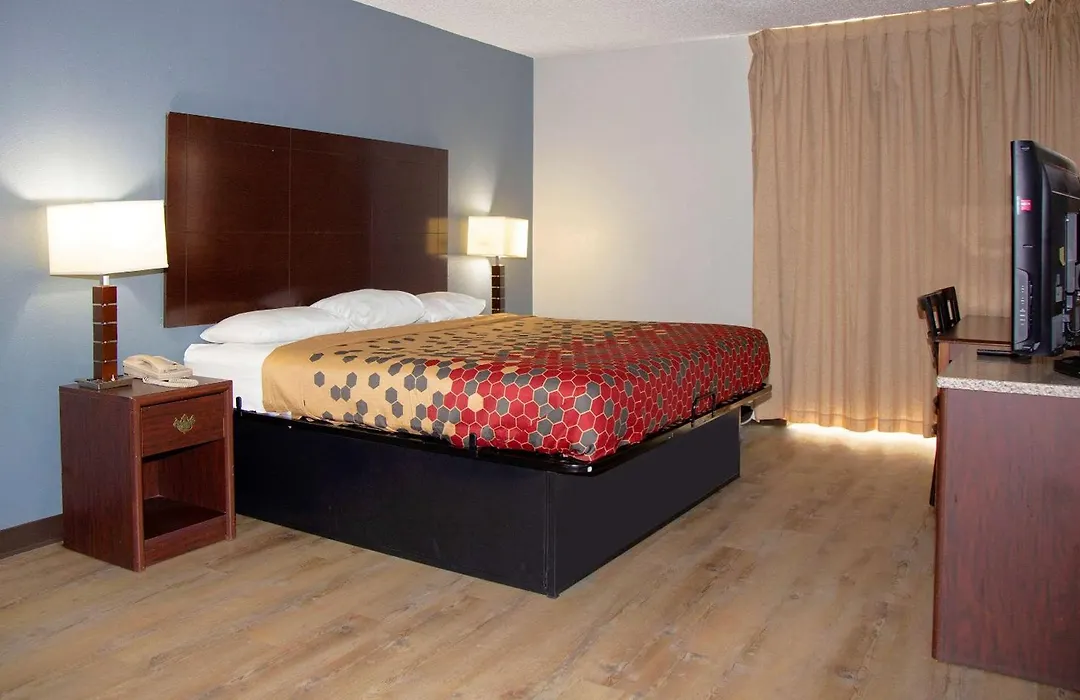 Econo Lodge Ardmore-1