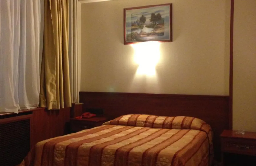 Hotel Monopol-1