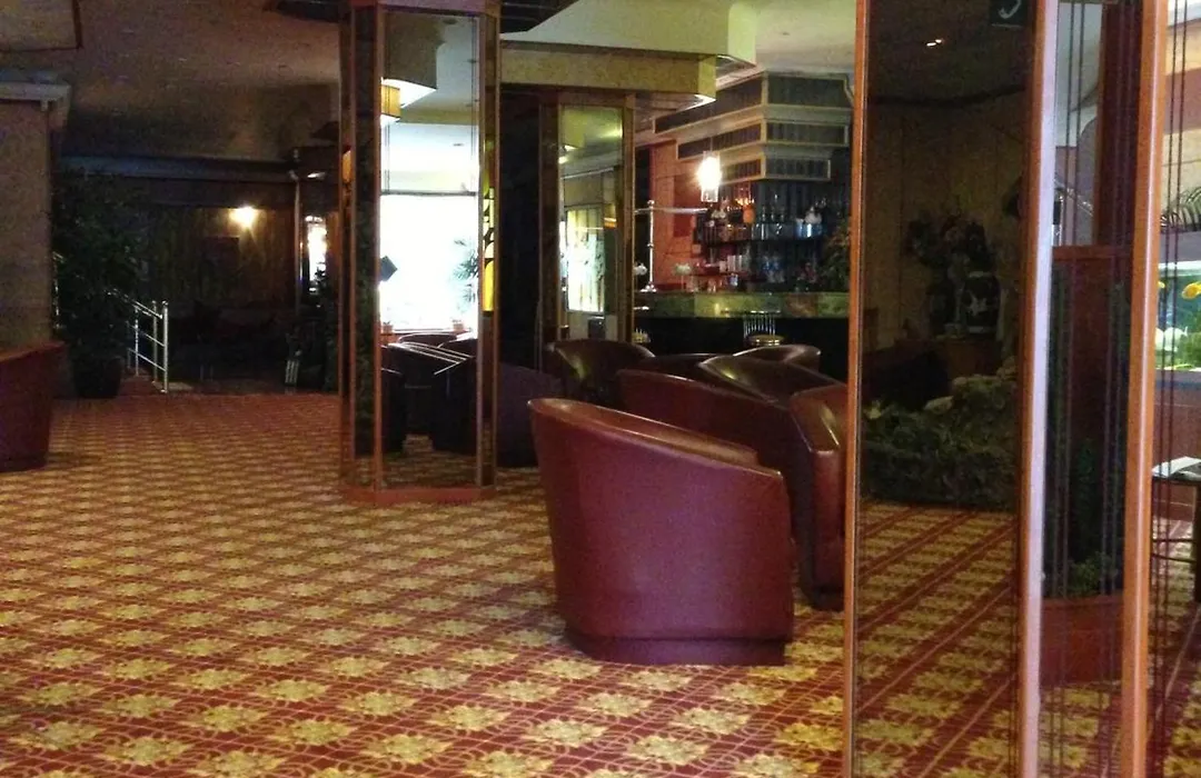 Hotel Monopol-1
