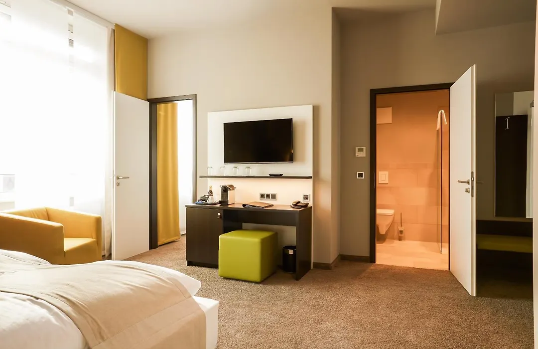 Hotel Platzhirsch-1