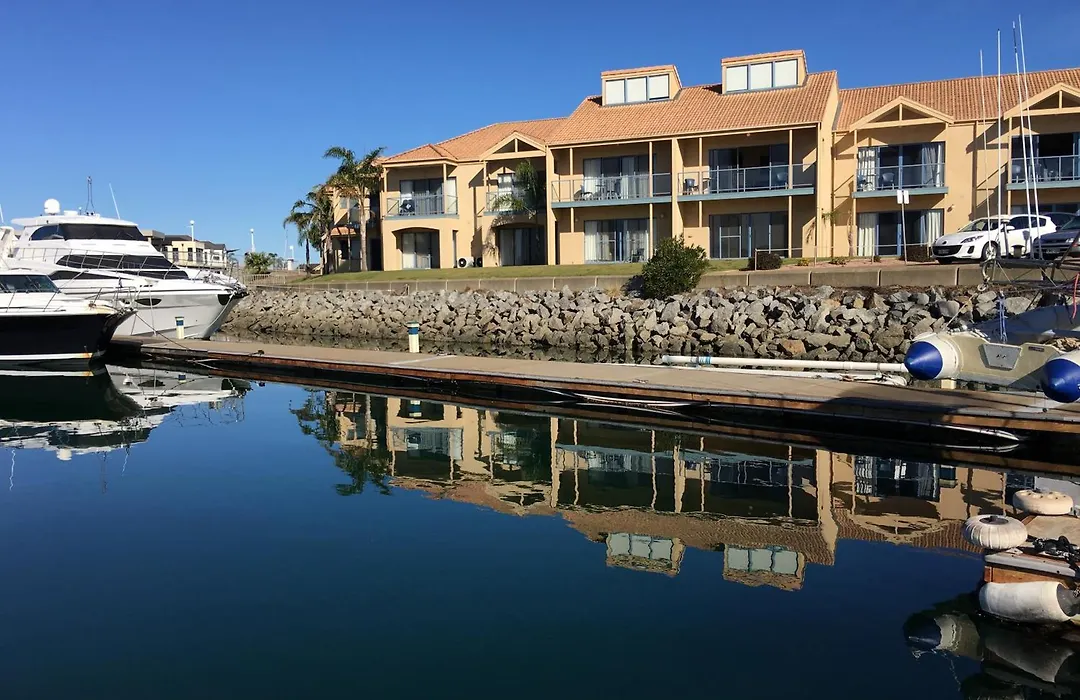 Marina Hotel-1