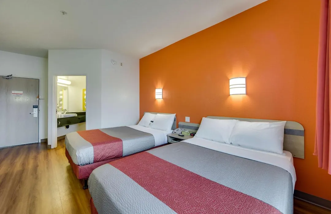 Motel 6-Brampton, On - Toronto-1