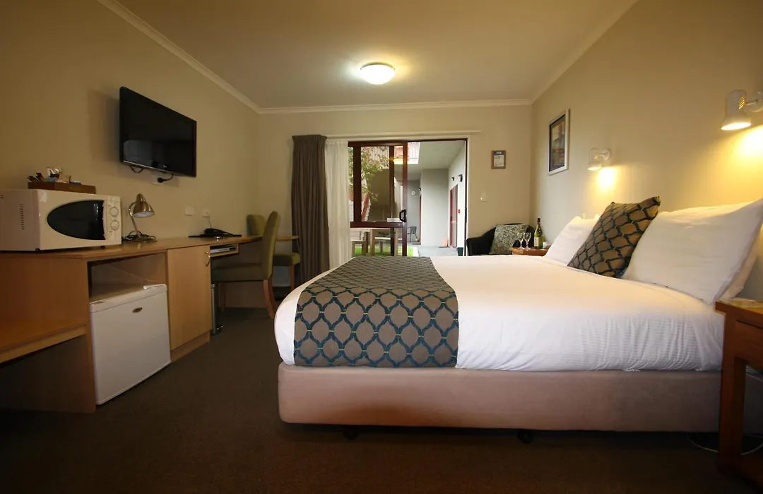 555 Motel Dunedin-1