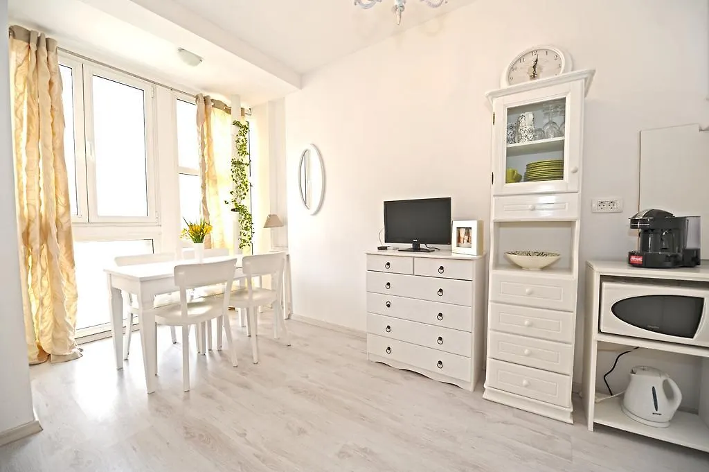 Tinel Rooms Old City Center-1