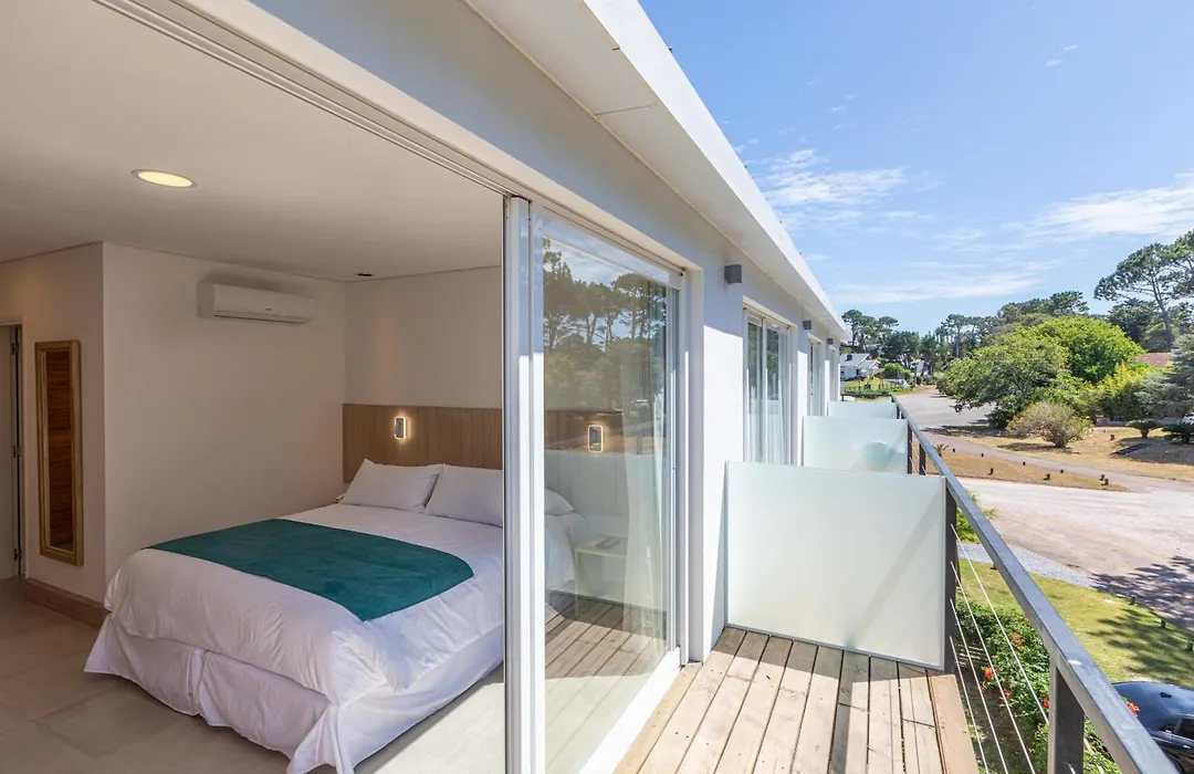 Live Hotel Boutique (Adults Only)-1