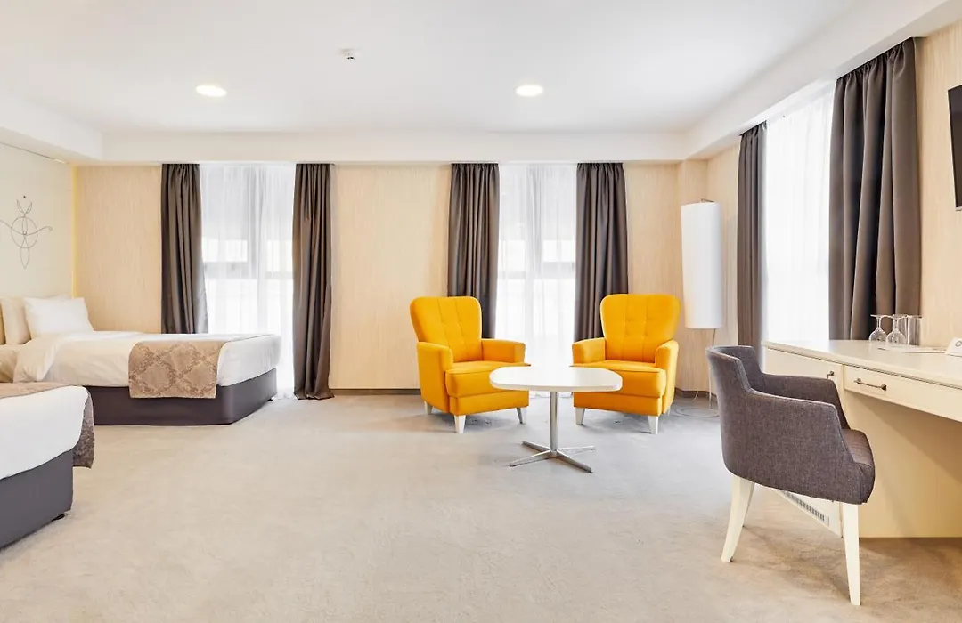 Gallery Palace Hotel-1