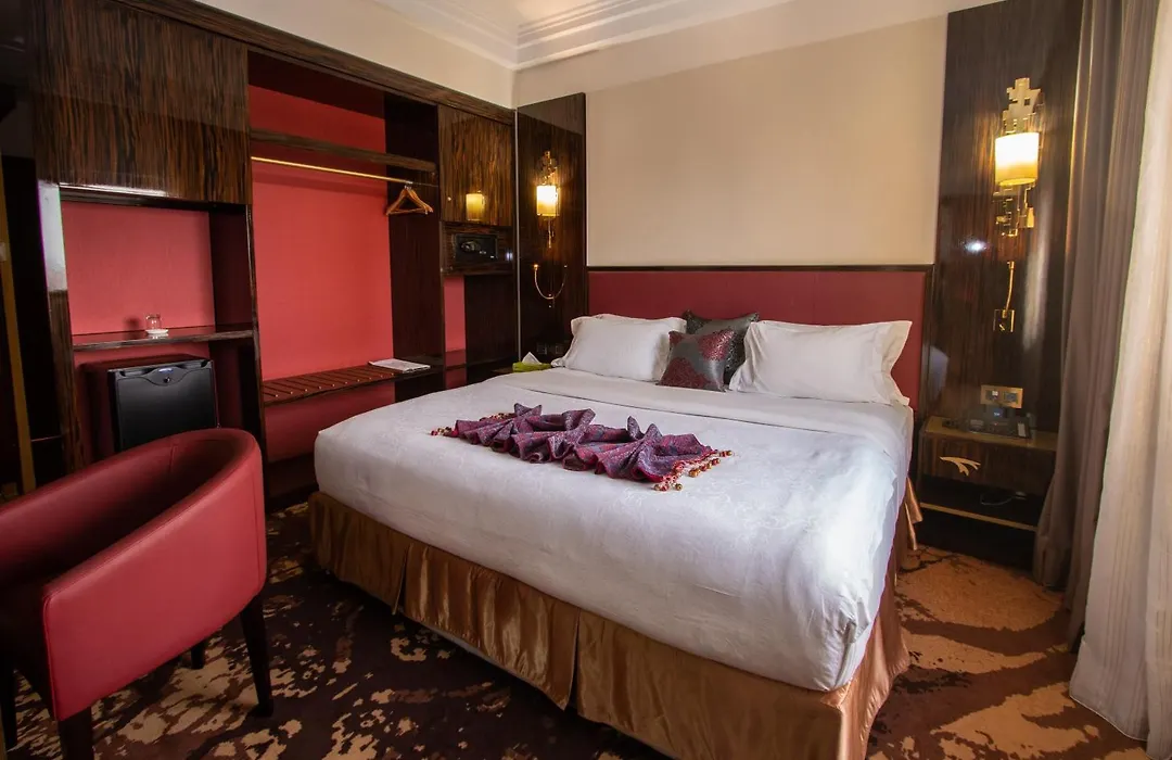 Hôtel Fleur de Lys Plateau-1