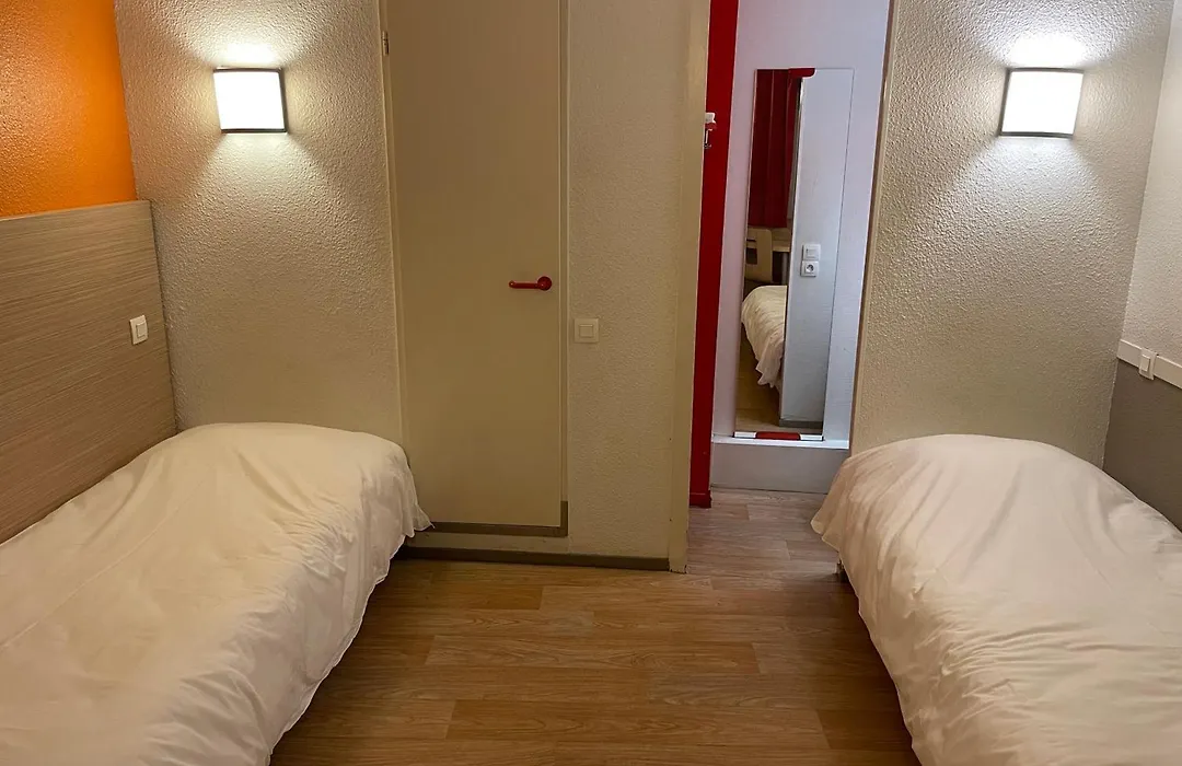 Première Classe Lyon Sud Vienne-1
