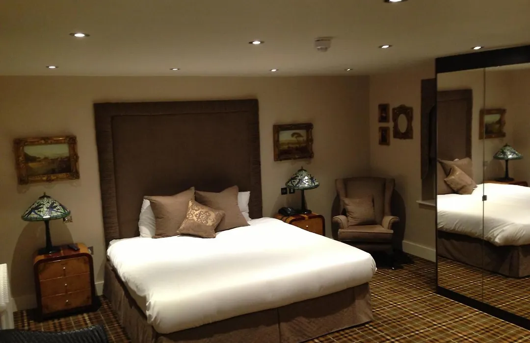 The White Hart-1
