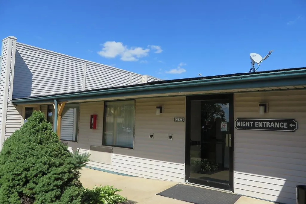 Knights Inn Canton-1