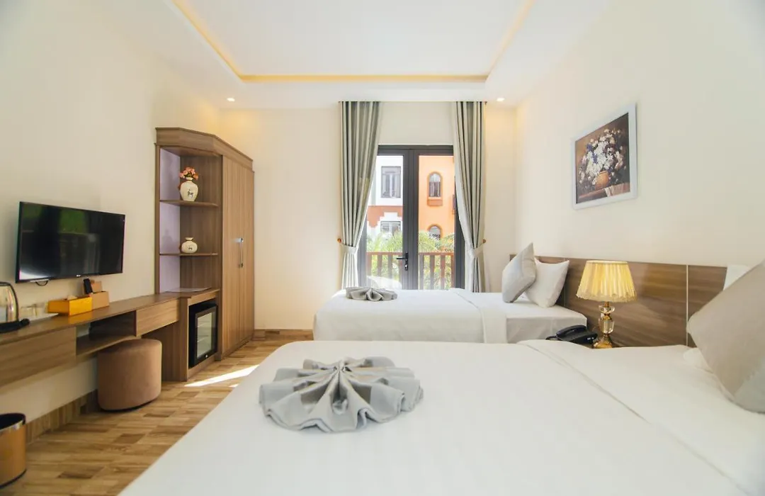 Green Bay Hotel Ha Long-1