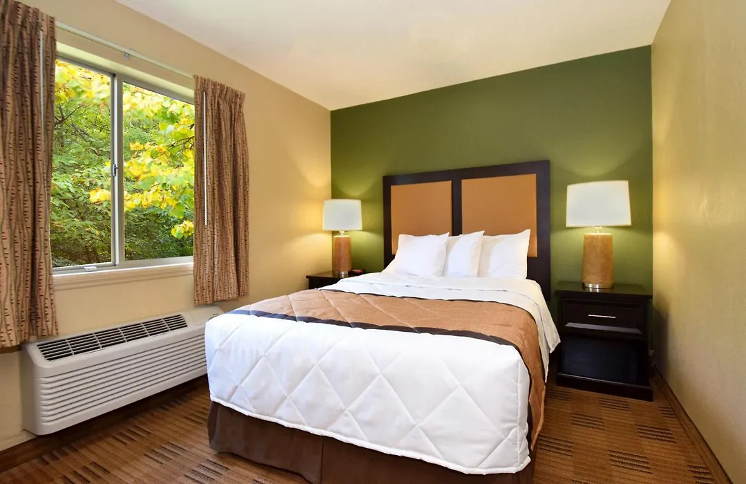 Extended Stay America Select Suites - Detroit - Warren-1