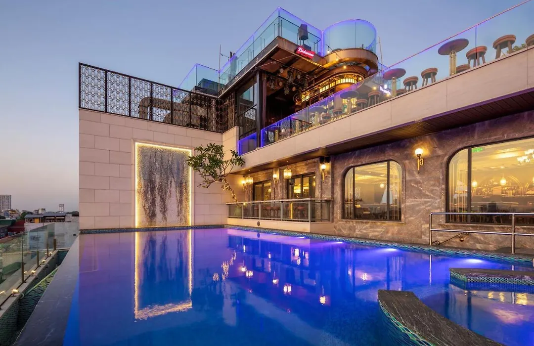Peridot Grand Luxury Boutique Hotel-1