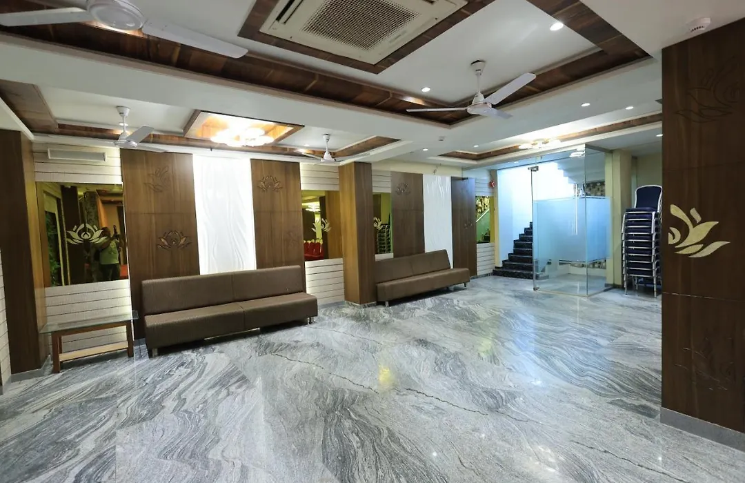 Hotel Rs Exclusive Stay & Fine Dine - Near To Akola Junction-1