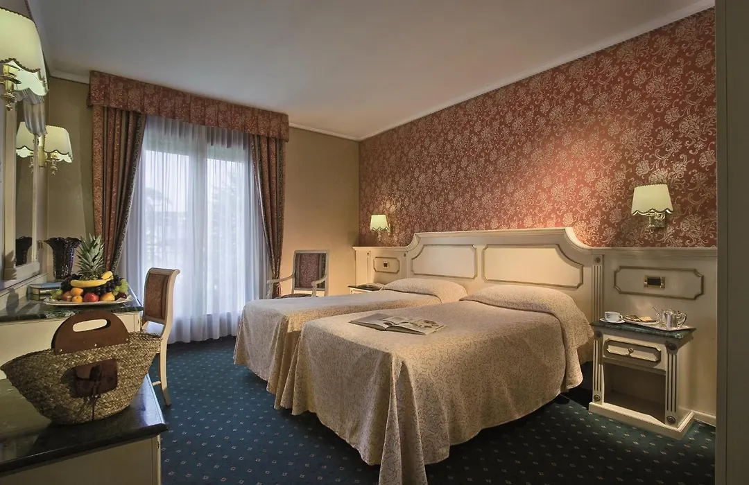 Palace Hotel Meggiorato-1