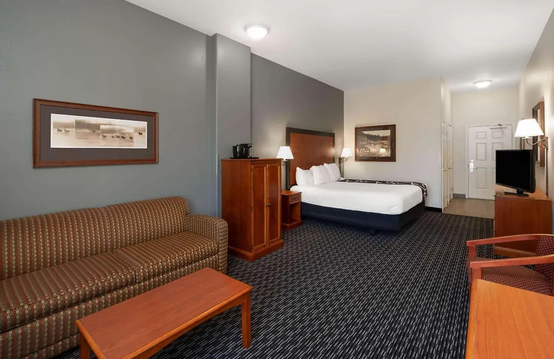 La Quinta By Wyndham Rifle-1