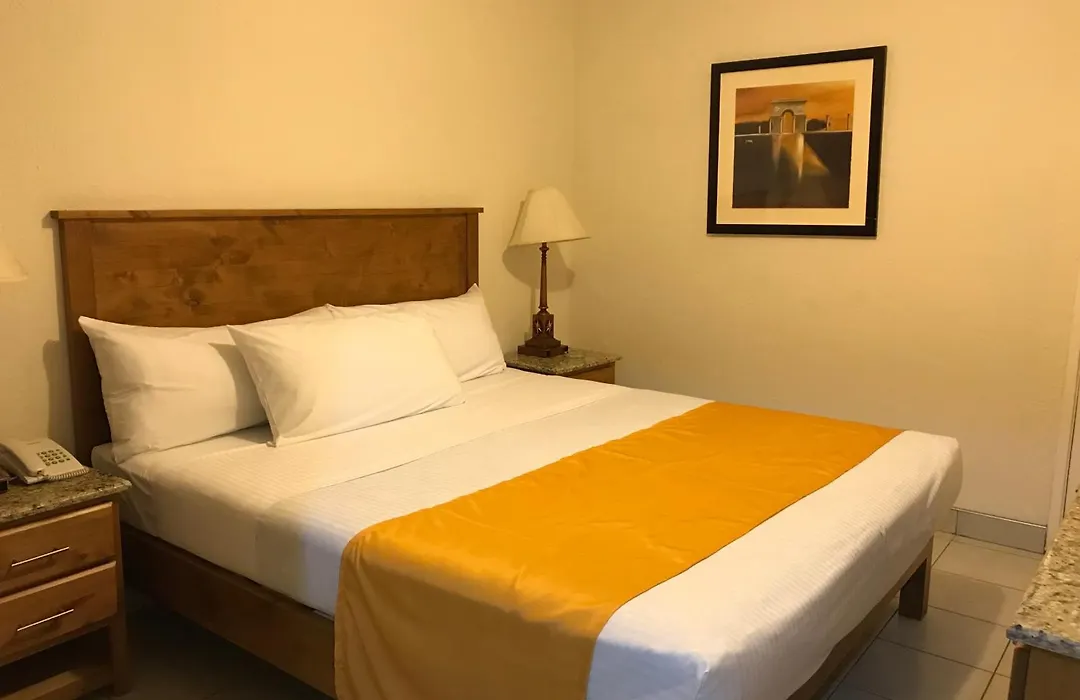 Hotel Guillen Jr-1