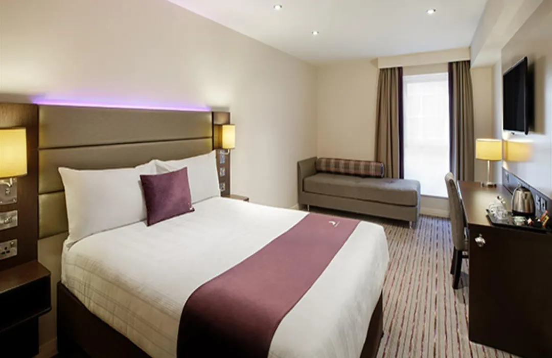 Premier Inn Glasgow-1