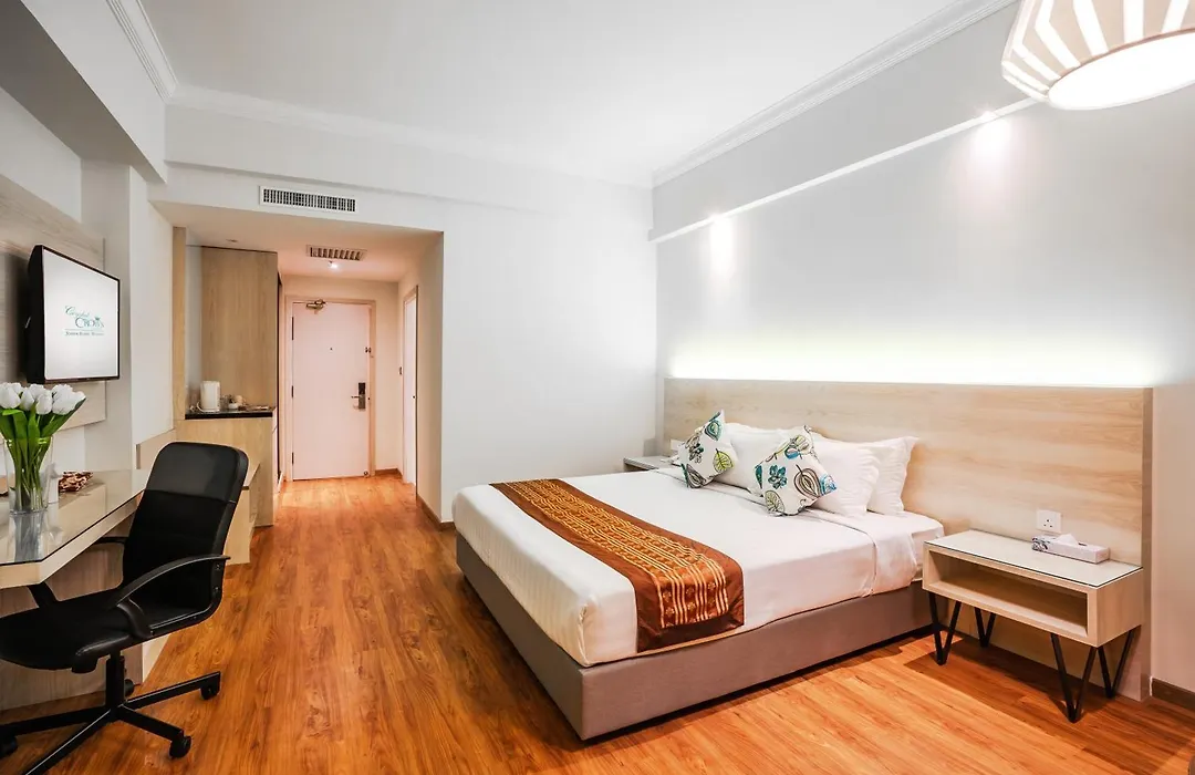 Crystal Crown Hotel Johor Bahru-1
