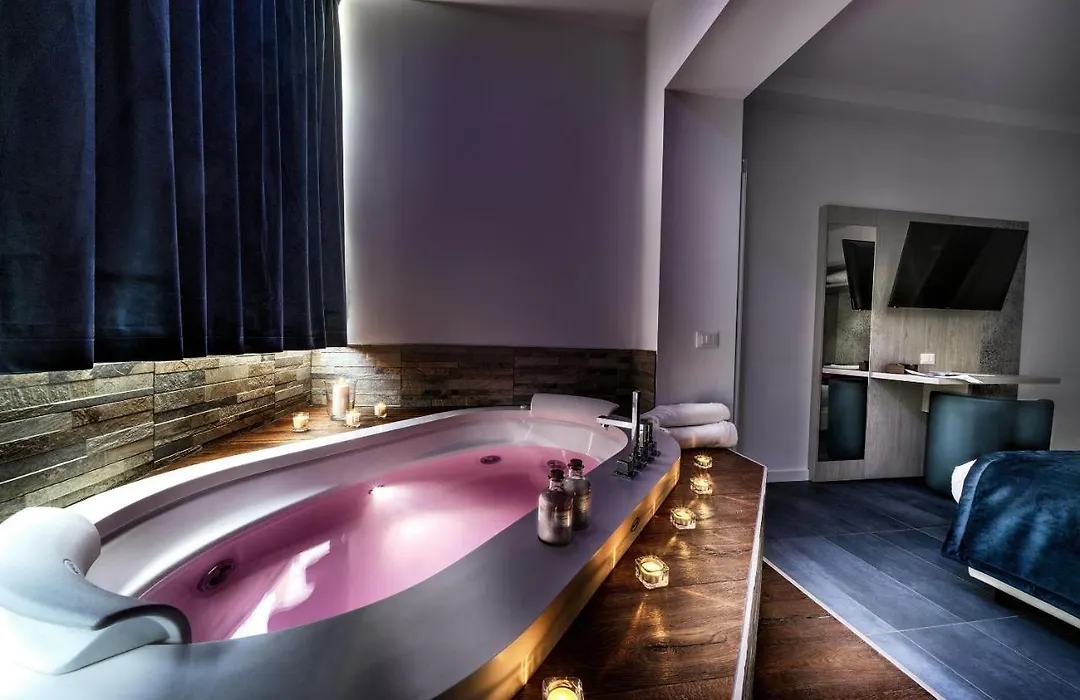 Suite Blue Style-1