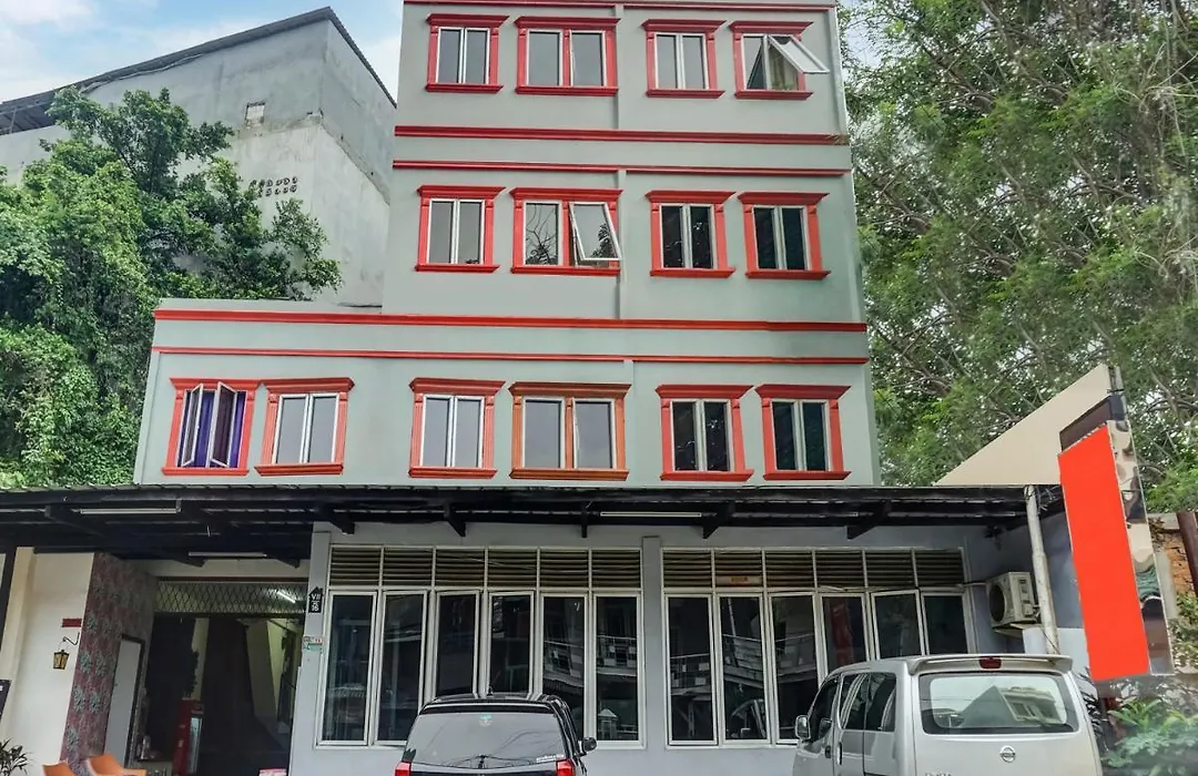 RedDoorz Near Lokasari Mangga Besar 7-1