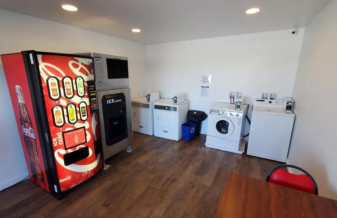 Suburban Studios Brazil-1