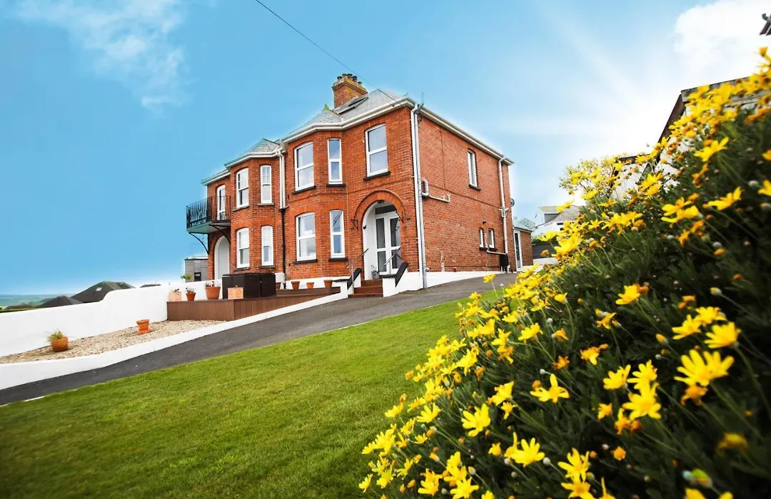 No 10 Treverbyn Road B & B-1